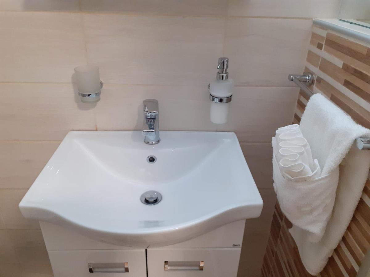 Apartman Nena Пирот Екстериор снимка