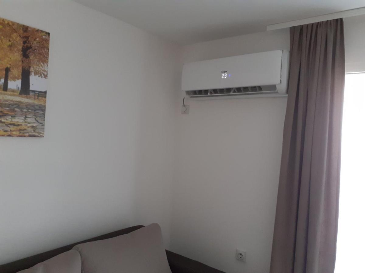 Apartman Nena Пирот Екстериор снимка