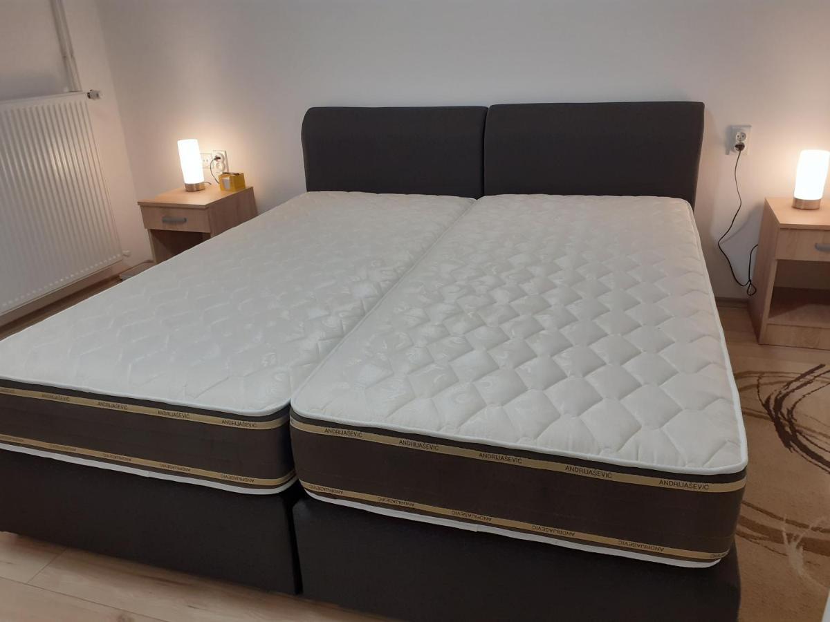 Apartman Nena Пирот Екстериор снимка