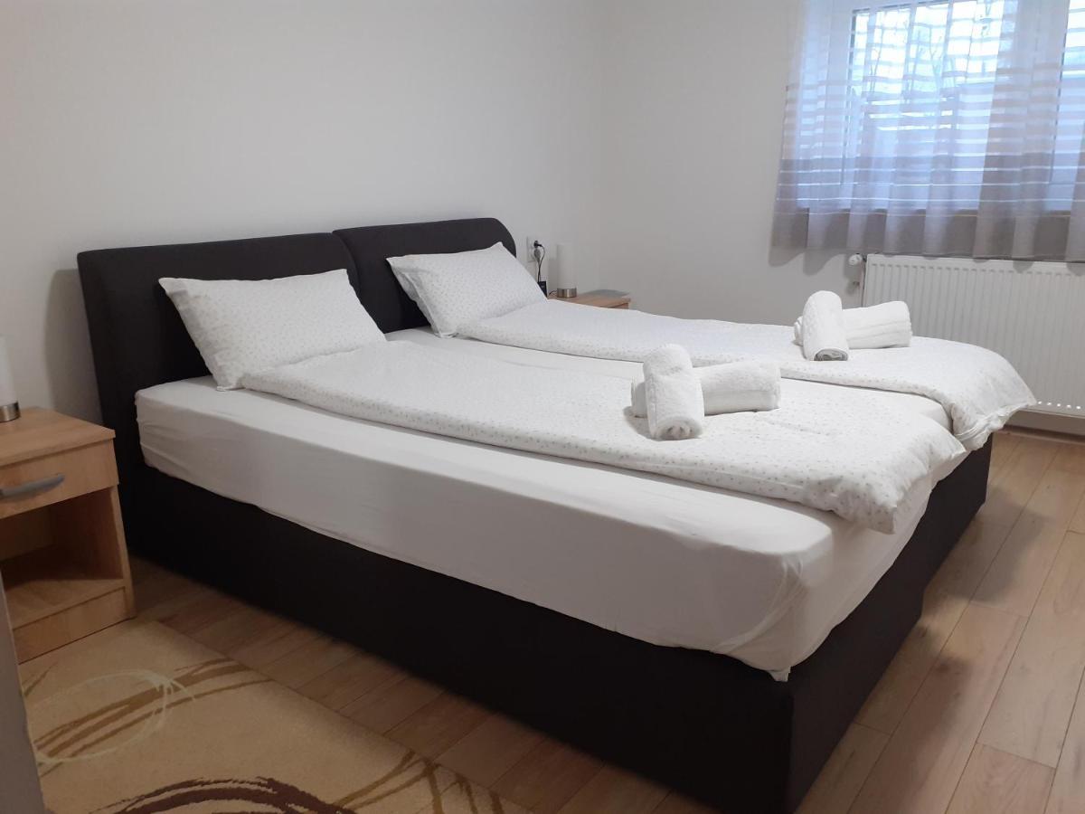 Apartman Nena Пирот Екстериор снимка
